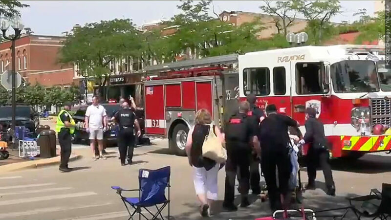 First responders on the scene of a shooting that occurred at a 4th of July parade in Highland Park, Illinois, Photo Date: 07/04/2022