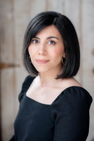photo portrait of author Cristina Henríquez